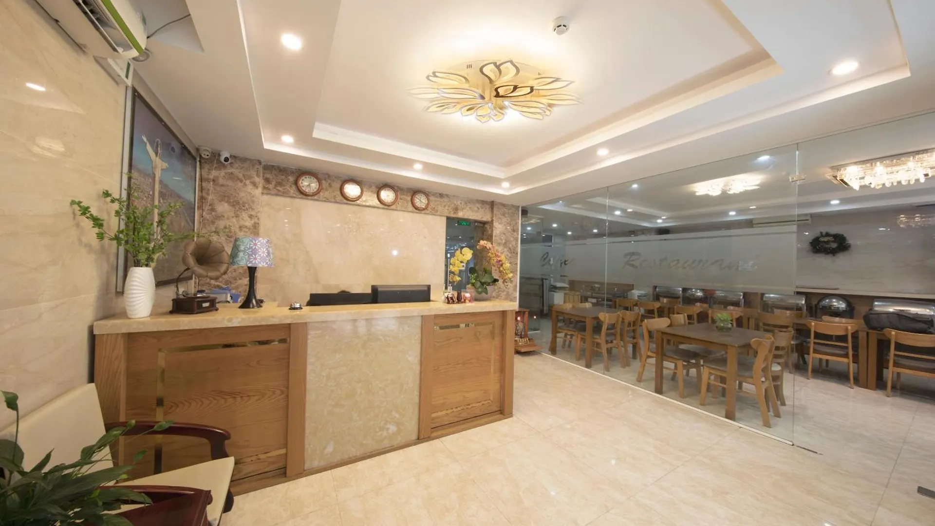 ***  Summer Beach Hotel - Back Beach فونج تاو فيتنام